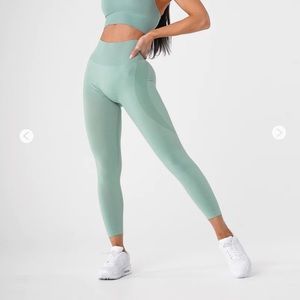 NVGTN Sage Green Contour Seamless Leggings - Size Medium